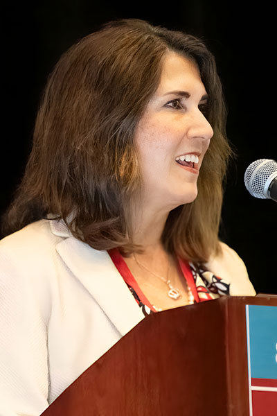 Leigh Perreault, MD